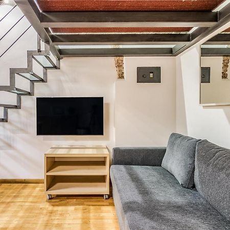 Ferrari Apartment Milan Bagian luar foto