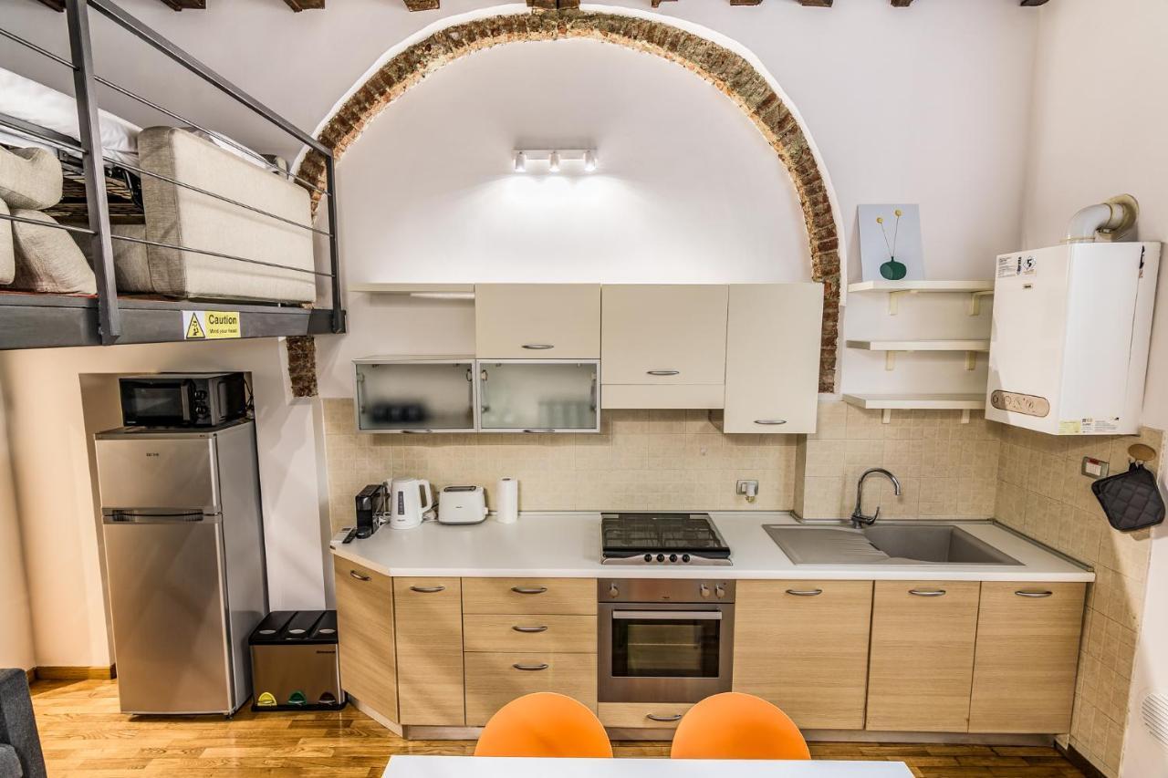 Ferrari Apartment Milan Bagian luar foto