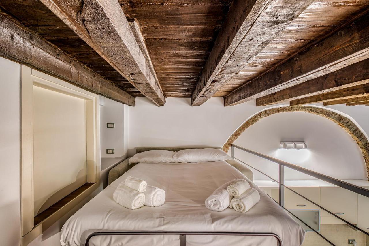 Ferrari Apartment Milan Bagian luar foto